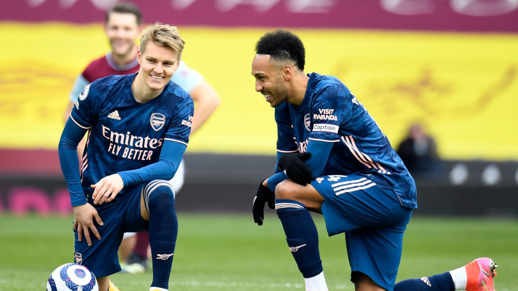 Odegaard thừa nhận 'buồn' khi Aubameyang rời Arsenal