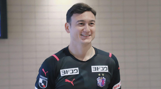 Văn Lâm chính thức được Cerezo Osaka gia hạn hợp đồng