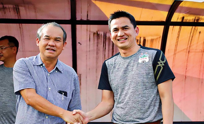 NÓNG: Bầu Đức đồng ý để Kiatisak làm HLV trưởng ĐT Việt Nam