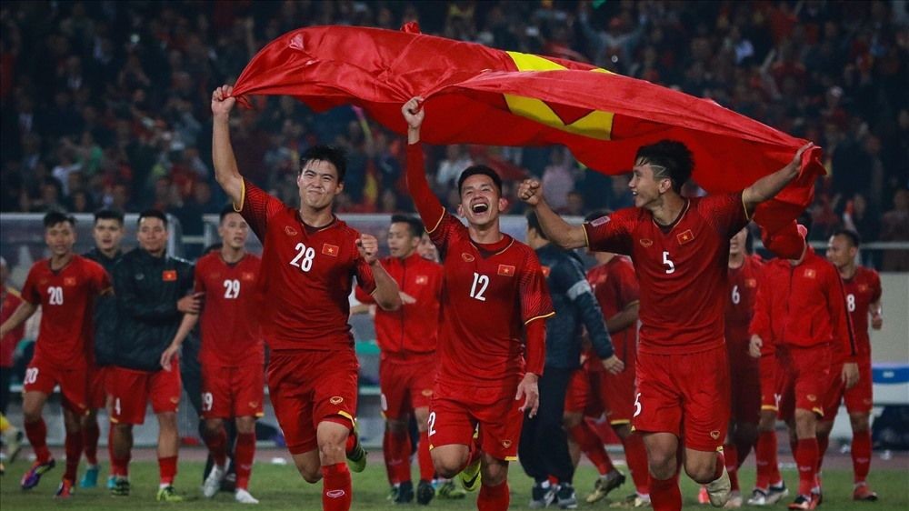 Bóng đá Việt Nam và 5 lần bị Mourinho cùng quốc tế chê bai: “Rũ bùn” đứng dậy sáng lòa