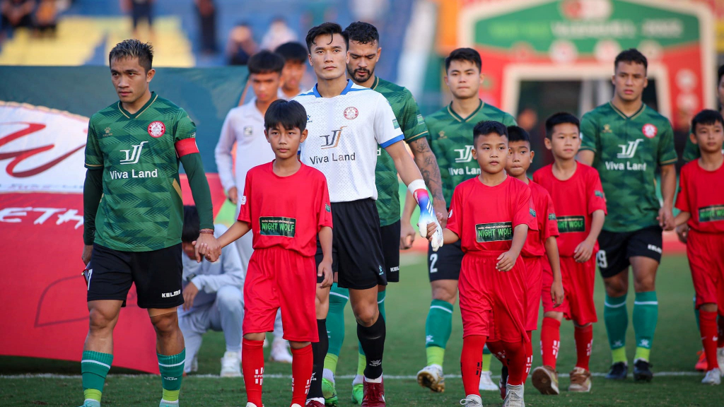 Bùi Tiến Dũng đứng trước cơ hội lập kỷ lục mới ở V.League