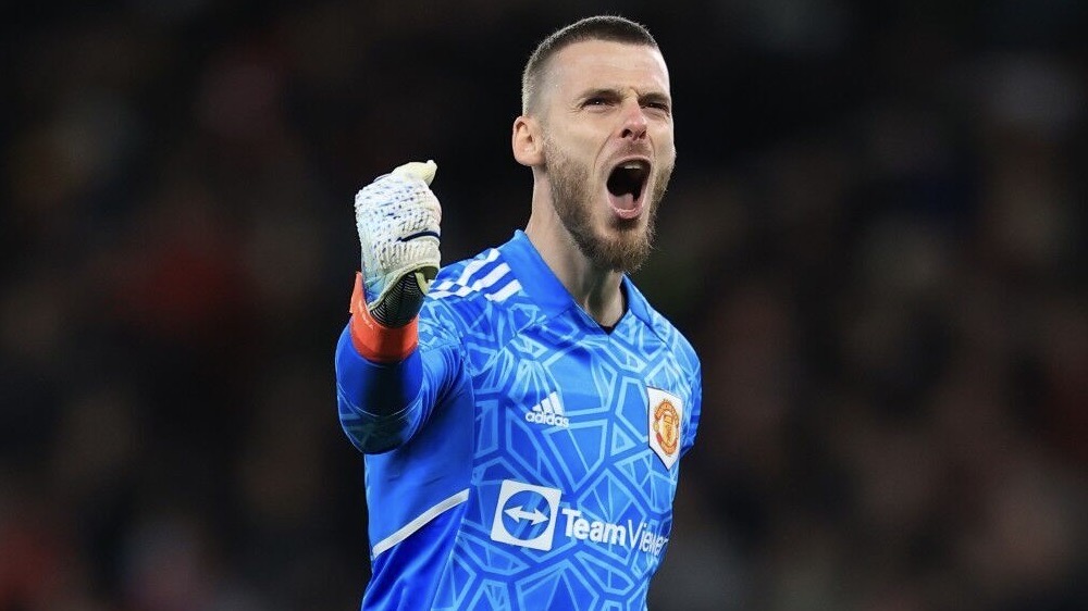 De Gea bước vào ngôi đền huyền thoại, MU trao vinh dự lớn