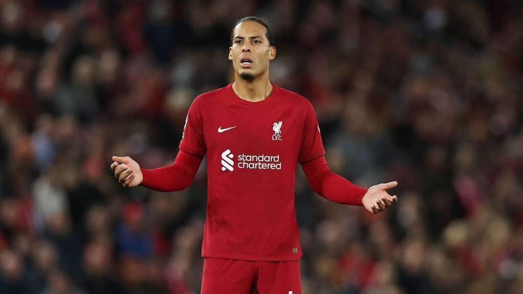 Liverpool bị chế giễu, NHM thích thú với màn đáp trả của Van Dijk