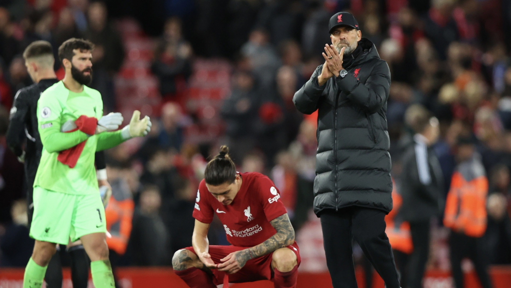 Liverpool lâm khủng hoảng, Klopp tha thiết “cầu xin” một điều