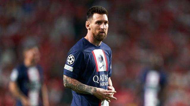 Messi dính chấn thương, vắng mặt trong danh sách đăng ký của PSG