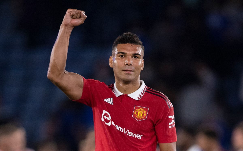 Muốn Casemiro tỏa sáng, MU cần “học” Real Madrid 