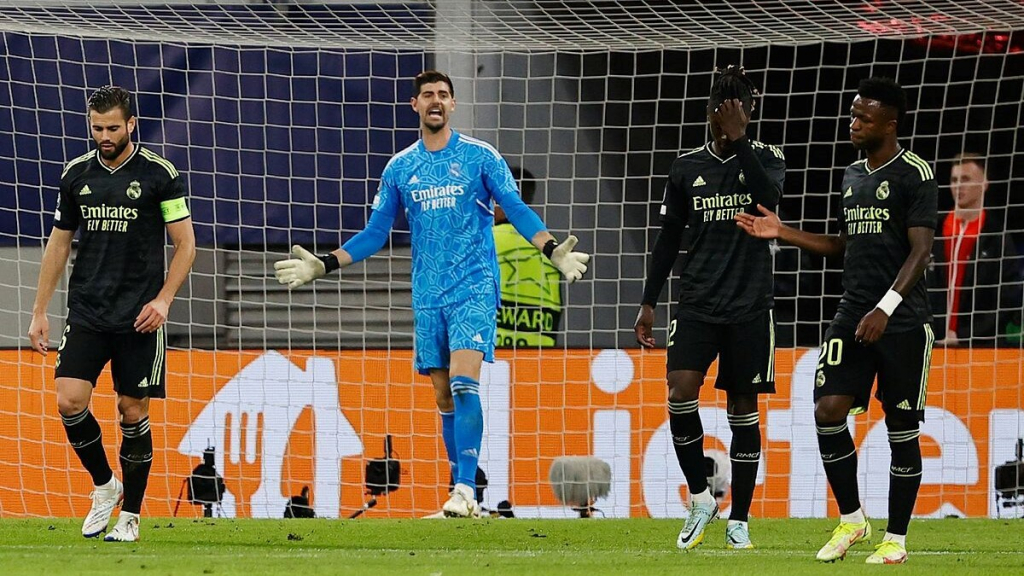 Real thua sốc ở Cúp C1, Courtois nổi điên quát tháo đồng đội