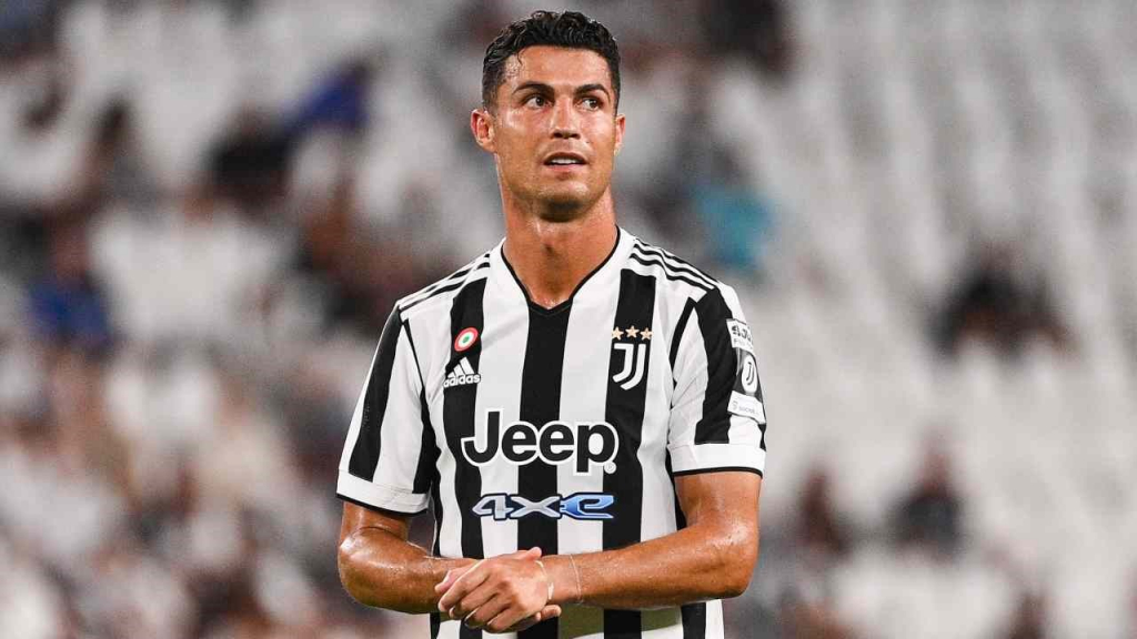 Ronaldo gặp biến lớn, bị điều tra cùng Juventus