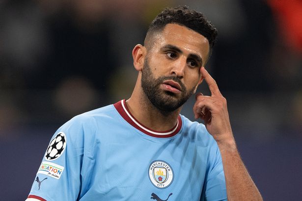 Thiếu tự tin vào Man City, Mahrez kể tên những đội bóng có thể vô địch NHA