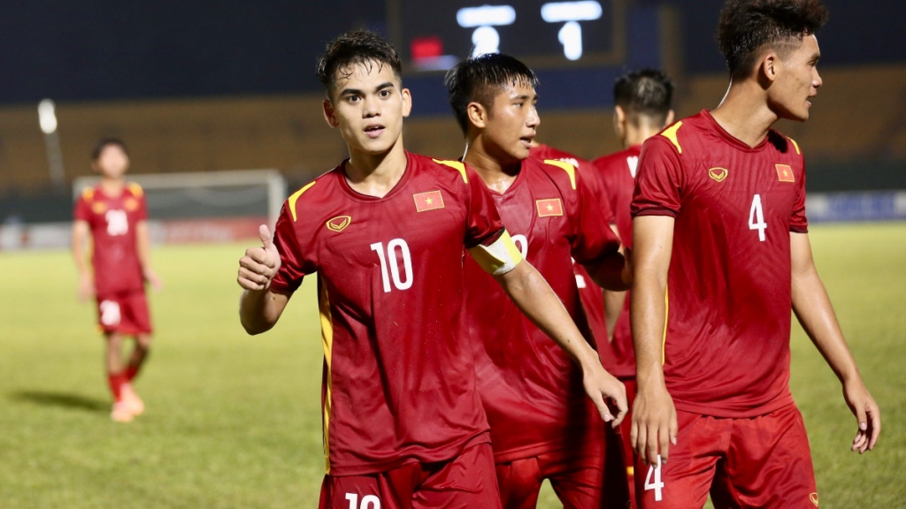 Thần đồng bóng đá Việt Nam được báo Indonesia đặc biệt nhắc tên