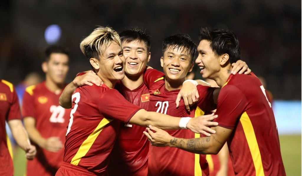 Trận Việt Nam vs Dortmund được phát sóng toàn cầu, chốt giá vé