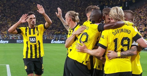 Dortmund gửi lời thách thức hạng nặng tới ĐT Việt Nam