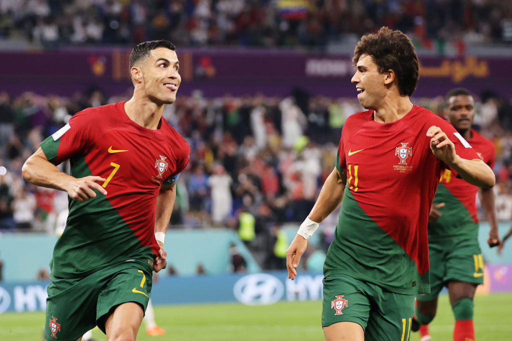 Sút tung lưới Ghana, Ronaldo lập kỷ lục mới tại World Cup