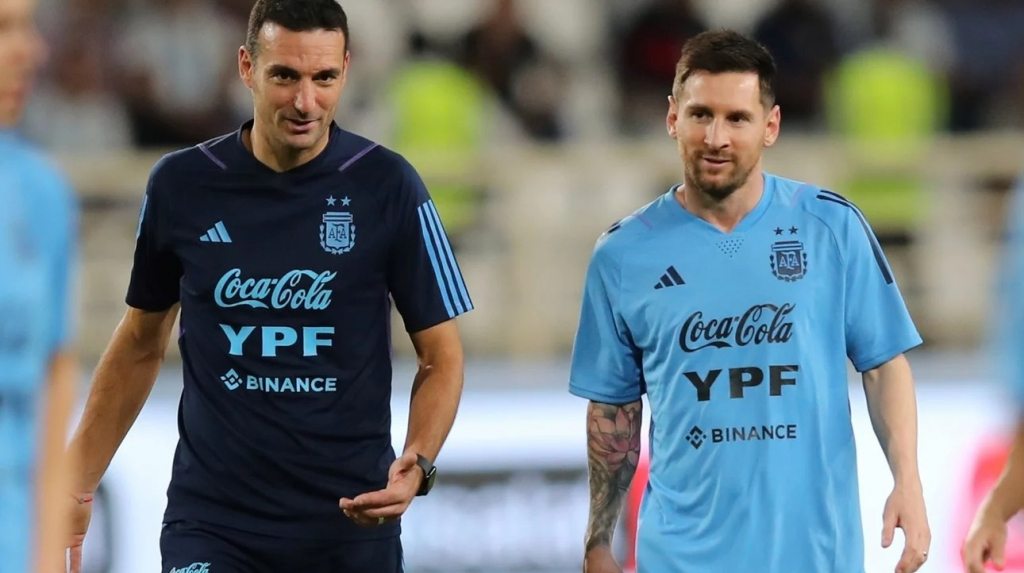 HLV Argentina tiết lộ điều triệu fan mong chờ về Messi