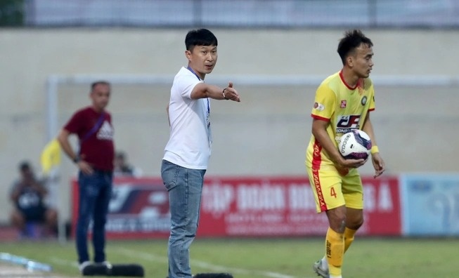HLV Hà Nội FC nói gì sau trận hòa như thua trước Thanh Hóa?