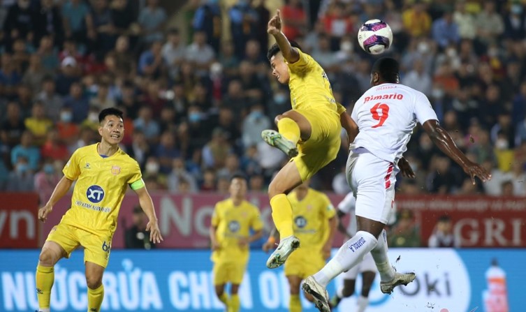 Thất bại ngay trên sân nhà, Nam Định gặp nguy ở cuộc đua trụ hạng V.League 2022