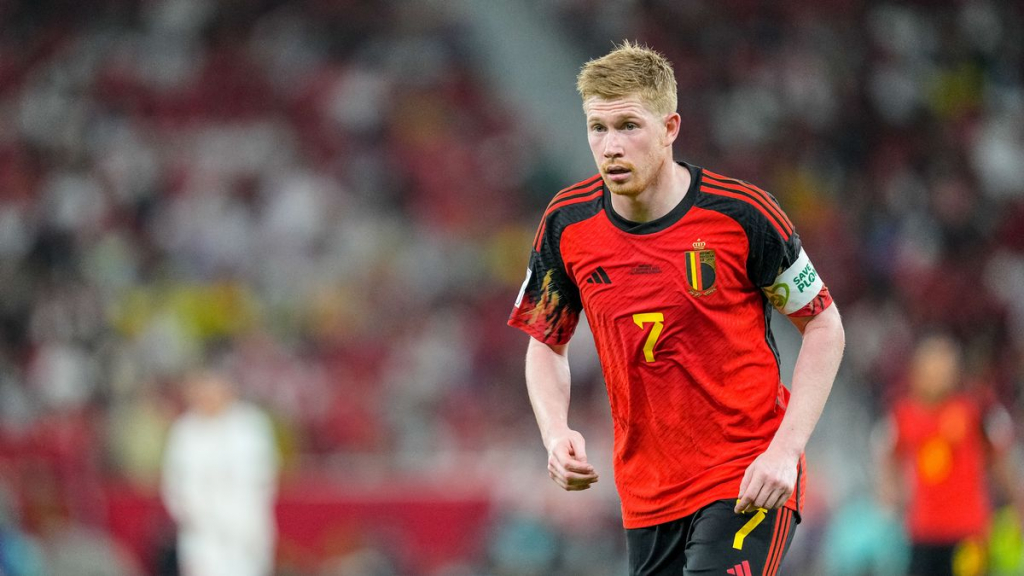 Nói Bỉ khó vô địch World Cup vì già, De Bruyne bị cựu sao Man City chỉ trích thậm tệ