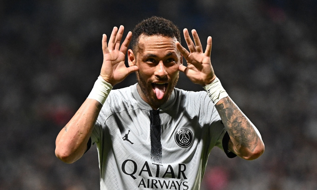 Hết chuyện Mbappe, PSG lại phiền lòng với hành động gây tranh cãi của Neymar