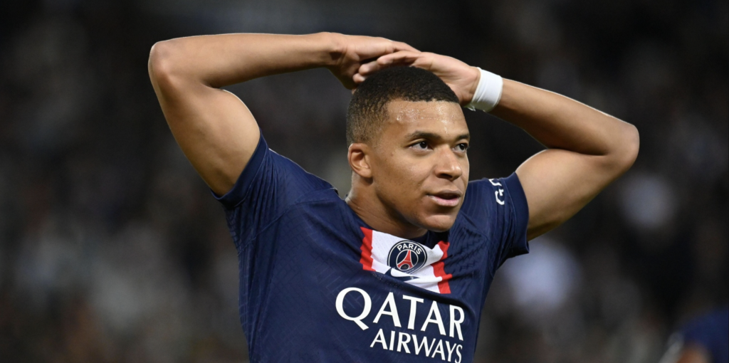 Sốc: PSG nợ lương, Mbappe phẫn nộ