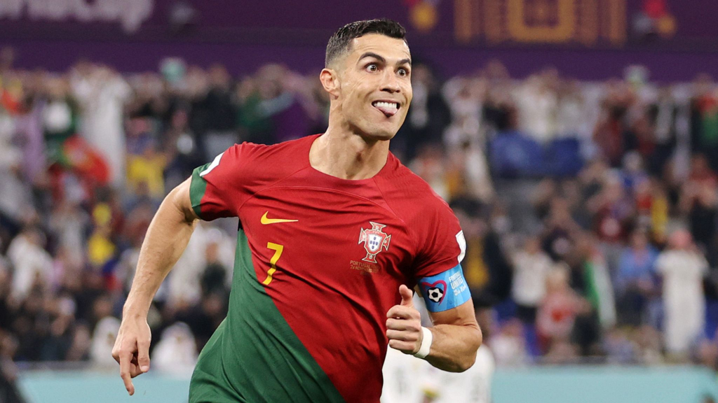 Ronaldo tuyên bố thẳng thừng về MU, sao Man City ủng hộ hết lời