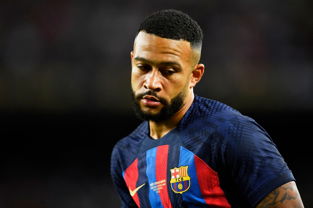 Không được trọng dụng, Depay tố Barca cư xử không đúng mực