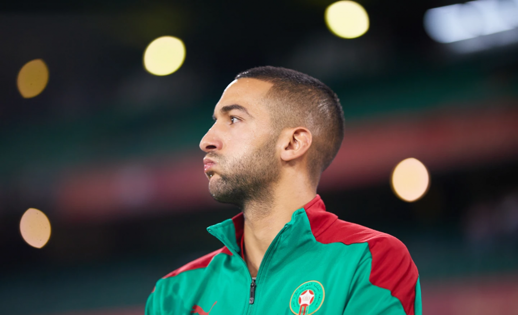 VIDEO: Ziyech ghi siêu phẩm từ giữa sân, fan Chelsea và Morocco nức lòng