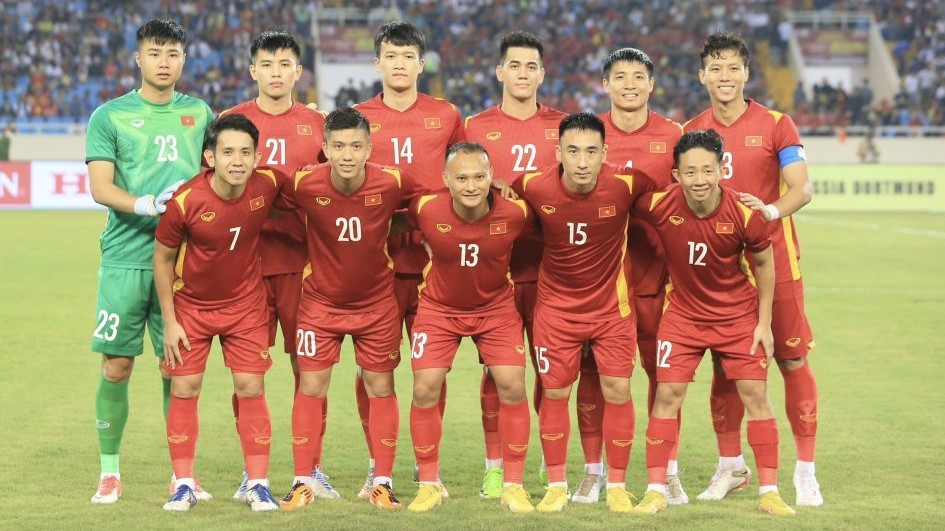 2 trung vệ ĐT Việt Nam tập riêng sau trận thắng Dortmund