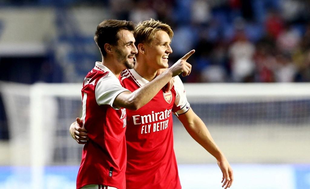 Odegaard lập siêu phẩm, Arsenal vô địch giải Siêu cúp Dubai