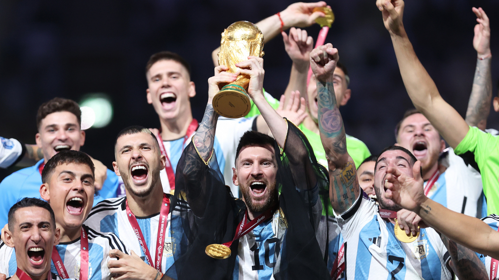 5 bài học rút ra khi nhìn vào vĩ nhân Lionel Messi và Cúp vàng World Cup