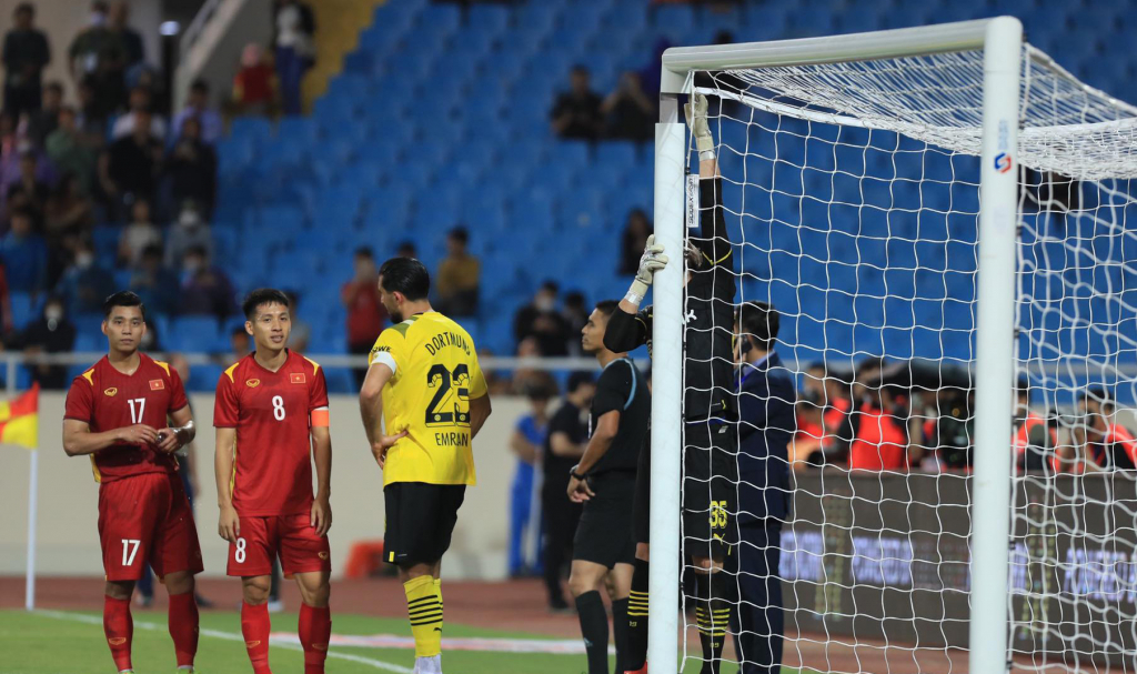 AFF Cup cận kề, đừng để sân Mỹ Đình khiến bóng đá Việt Nam mất điểm trước quốc tế
