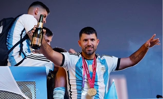 Aguero danh chính ngôn thuận nhận huy chương World Cup 2022