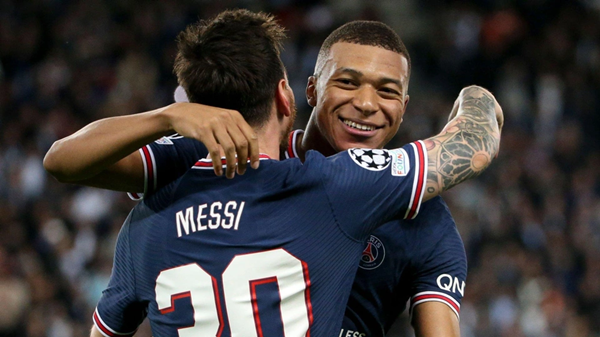 Mbappe gửi lời tâm tình tới Messi, đáp trả khi bị Martinez 