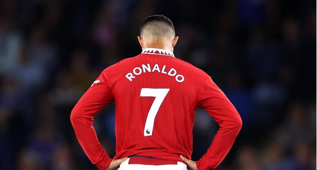 Nhìn lại 1 năm của Ronaldo: Từ Hero thành Zero