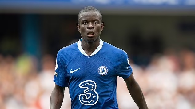 NÓNG: N'Golo Kante chuẩn bị ký hợp đồng sơ bộ với Barcelona