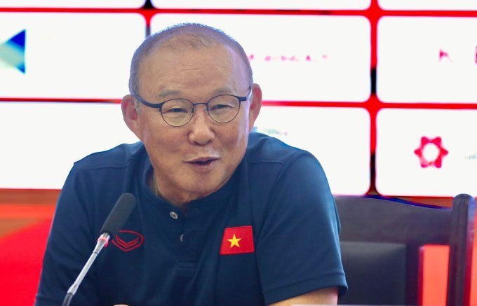Thầy Park chỉ ra điều hài lòng ở trận thắng Philippines, lên tiếng về Công Phượng
