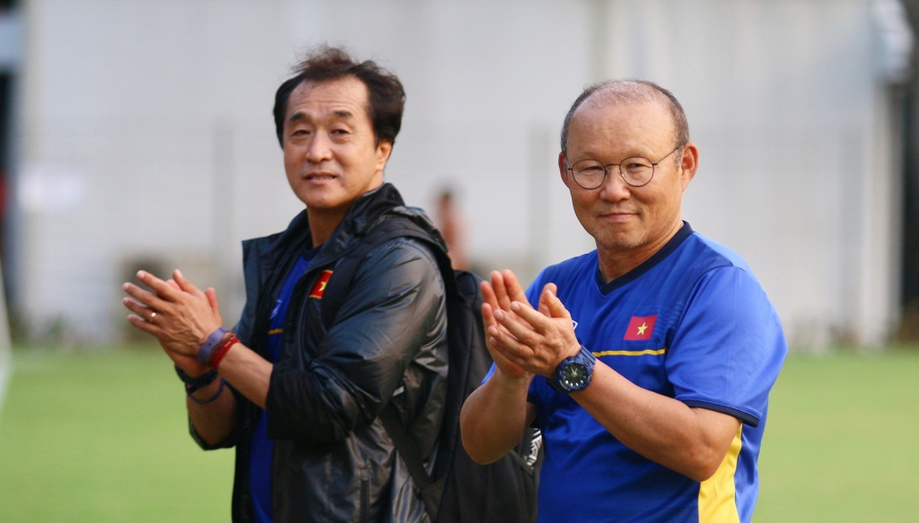 Thầy Park nhắn nhủ học trò trước AFF Cup, VFF công bố giá vé xem ĐT Việt Nam