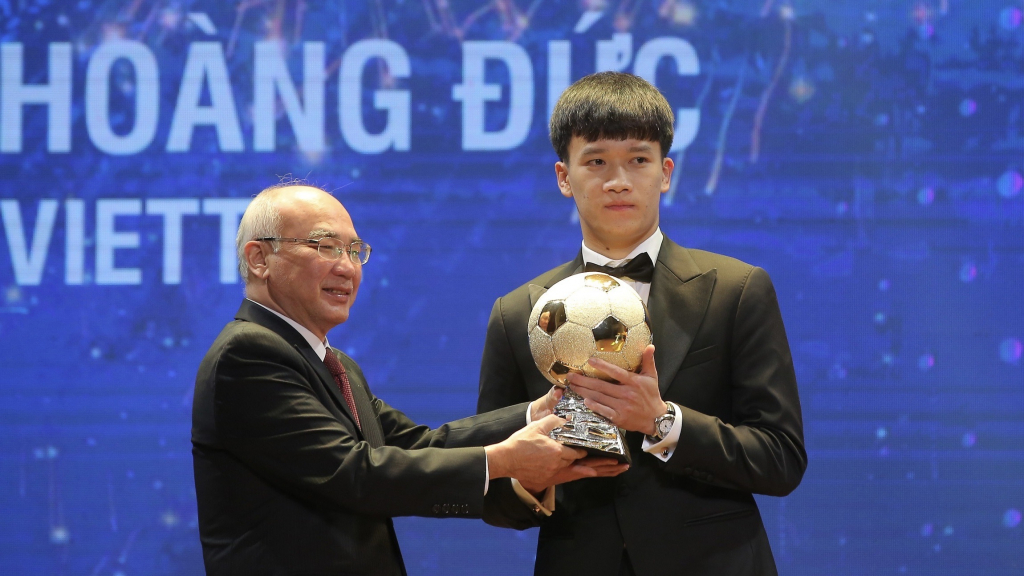 3 bước ngoặt giúp Hoàng Đức giành Quả bóng Vàng Việt Nam 2021