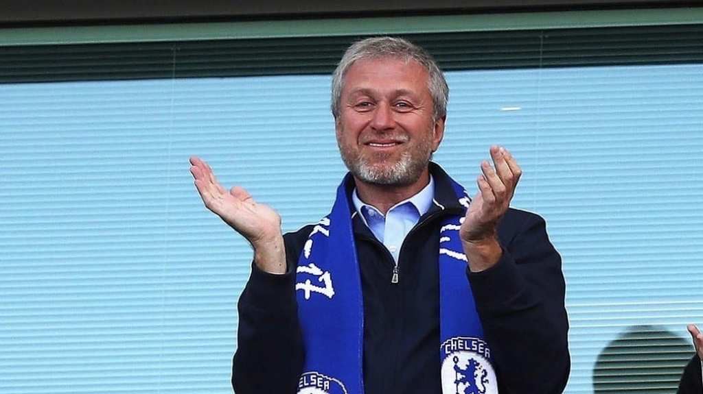 Abramovich từ bỏ quyền quản lý Chelsea trước thềm chung kết Cúp liên đoàn Anh