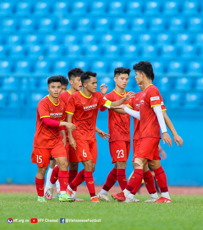 HLV Đinh Thế Nam chỉ ra điều chưa hài lòng về U23 Việt Nam