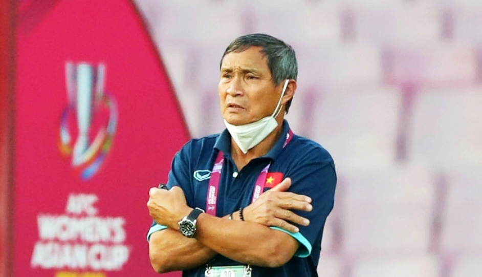 HLV Mai Đức Chung không thể dẫn dắt ĐT nữ Việt Nam tại World Cup