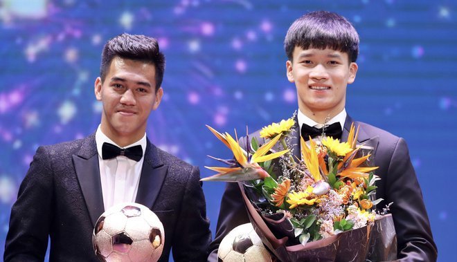 Hoàng Đức hơn Quang Hải, Tiến Linh bao nhiêu điểm ở cuộc đua Quả bóng vàng 2021?