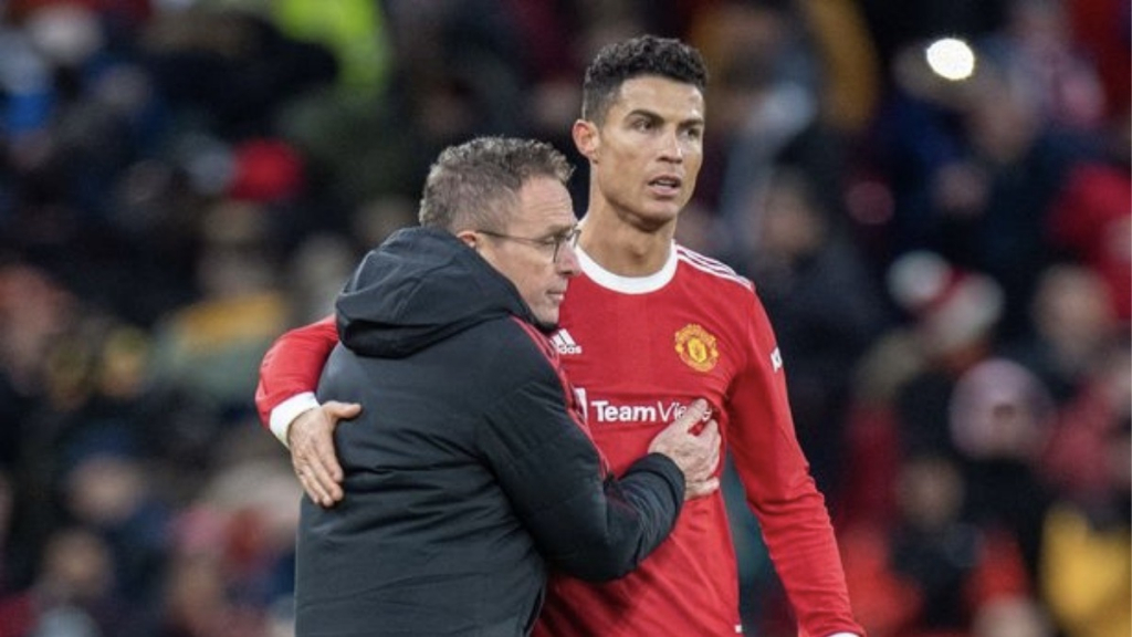 Rangnick tặng thưởng Ronaldo ở đại chiến với Man City