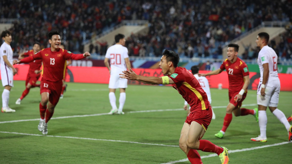 Thua đau ĐT Việt Nam, bóng đá Trung Quốc lún sâu khủng hoảng
