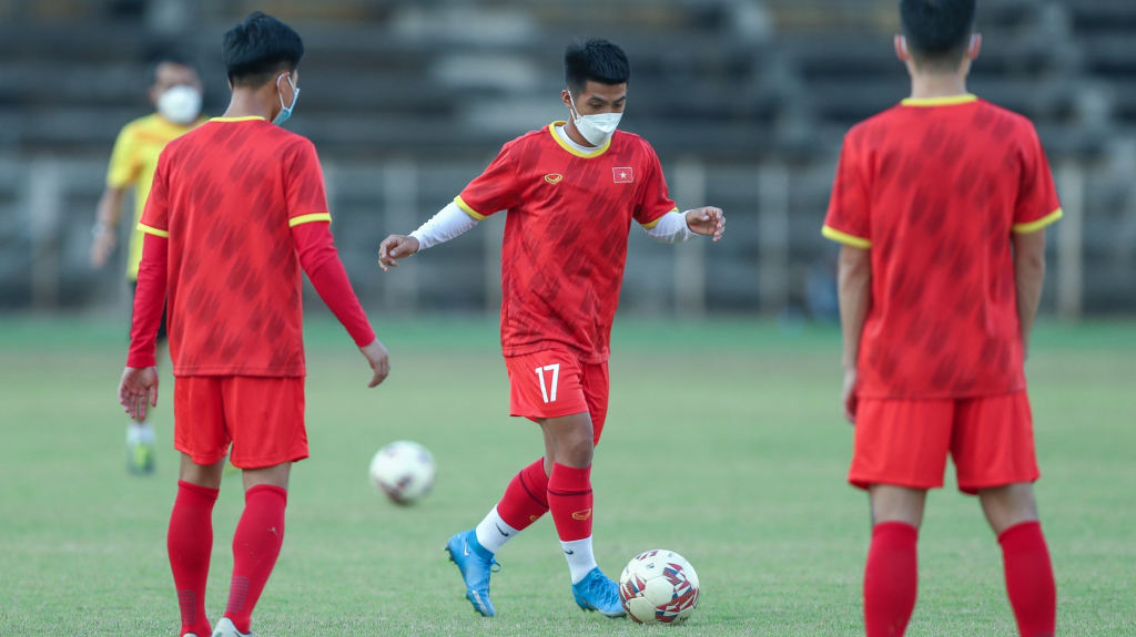 U23 Việt Nam chỉ còn 10 cầu thủ tập luyện trước trận bán kết U23 Đông Nam Á