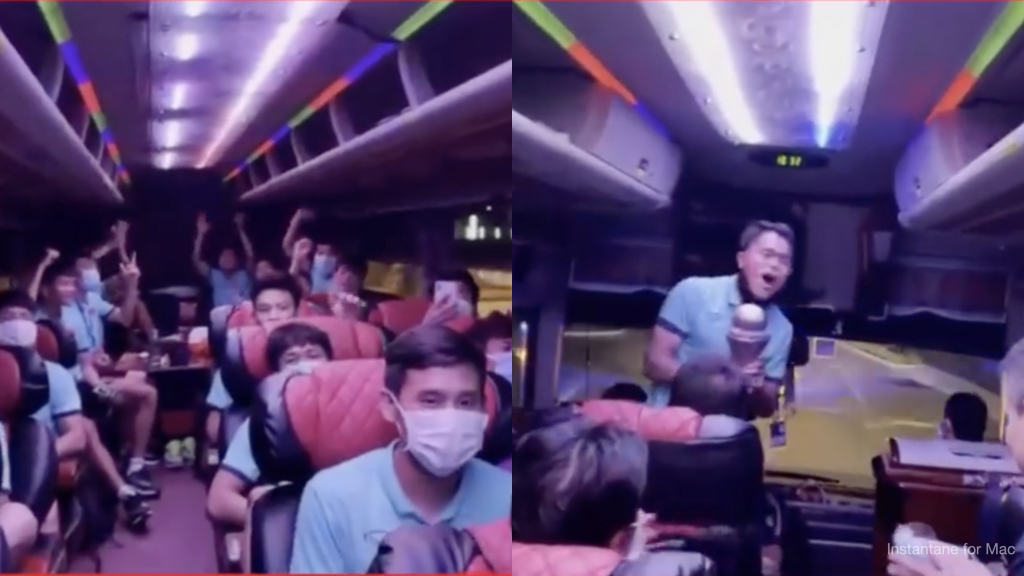 VIDEO: U23 Việt Nam ăn mừng cực sung trên chuyến xe vô địch