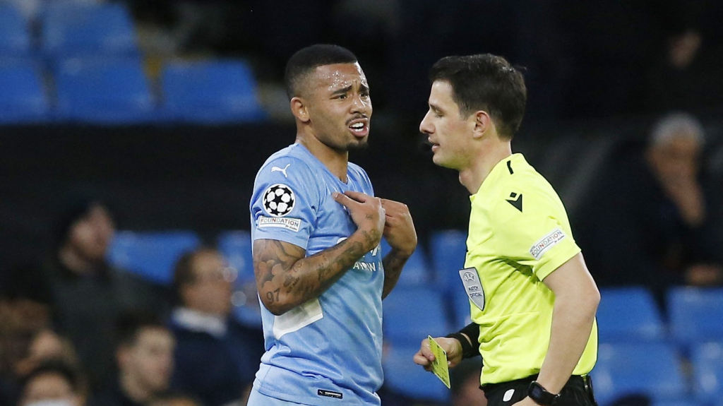 Gabriel Jesus đang làm tất cả đề đòi lại vị trí chính thức ở Man City