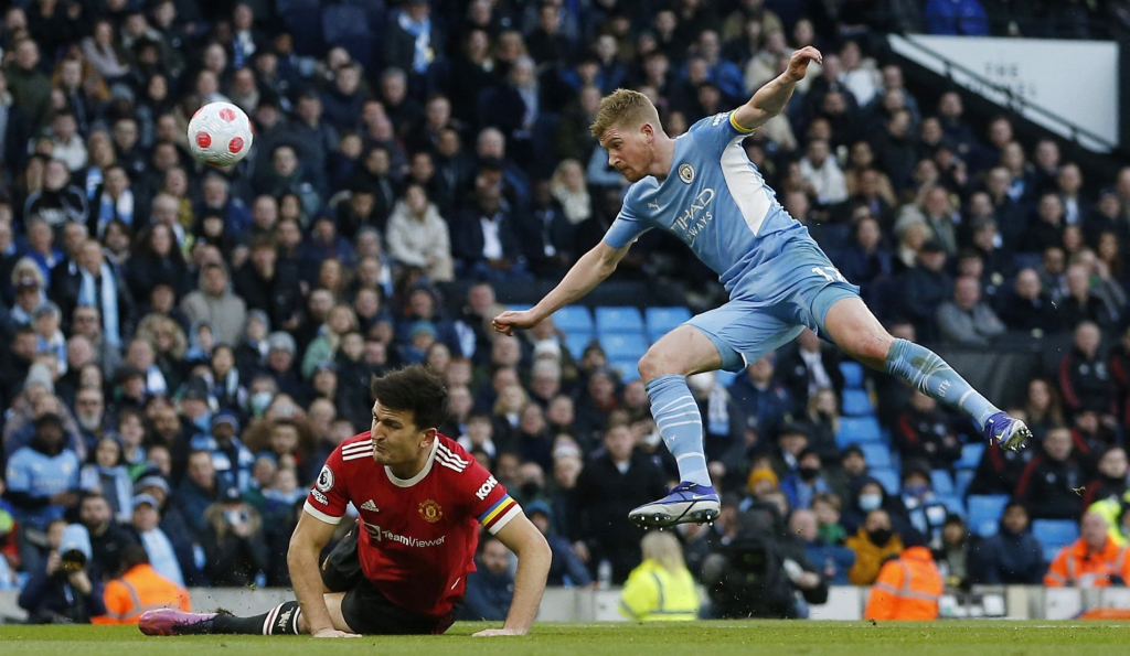 VIDEO: Maguire lại tấu hài trong thất bại của MU trước Man City