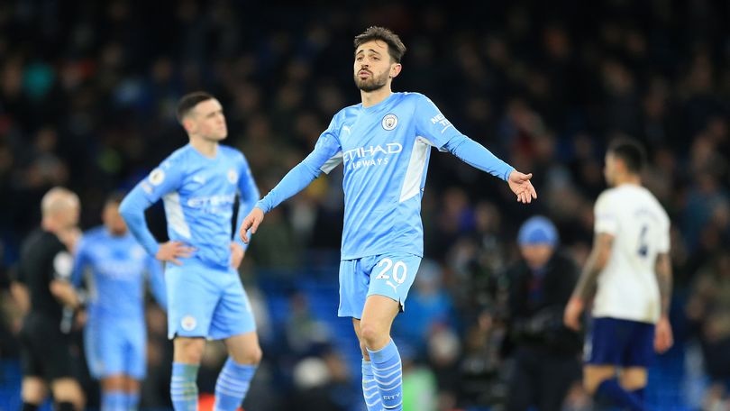 Man City và Bernardo Silva rơi vào thế tiến thoái lưỡng nan