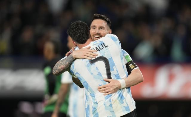 Giúp Argentina chiến thắng, Messi lập 3 cột mốc cực khủng