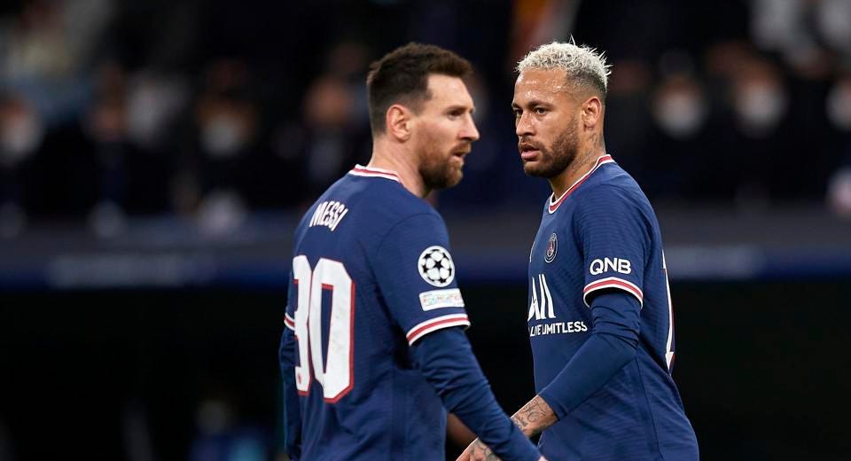 VIDEO: Messi, Neymar bị CĐV nhà la ó trong trận đấu của PSG